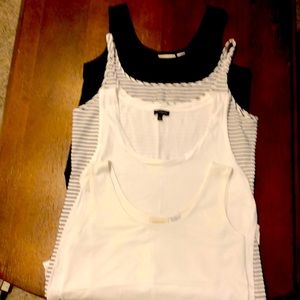 Set of 4 Tanks